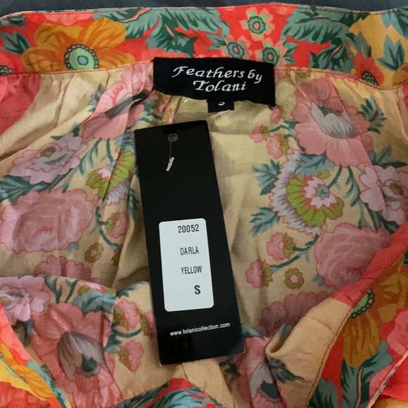 Beautiful Long flower print skirt by Tolani - Picture 2 of 3